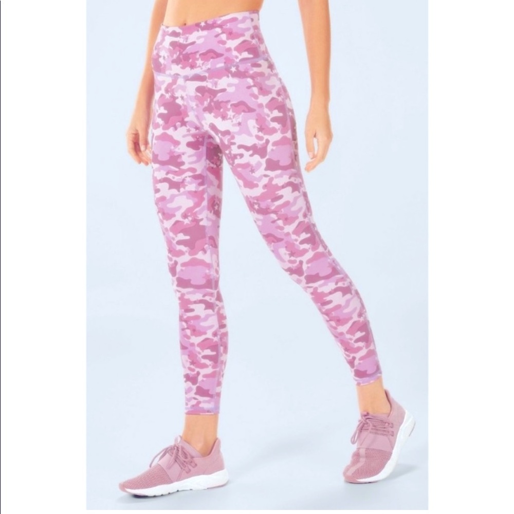 Fabletics pink camo leggings 7/8 Powerhold